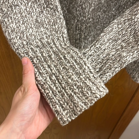 Aritzia Community Wool Taupe and White Knit Sweater - Picture 6 of 7